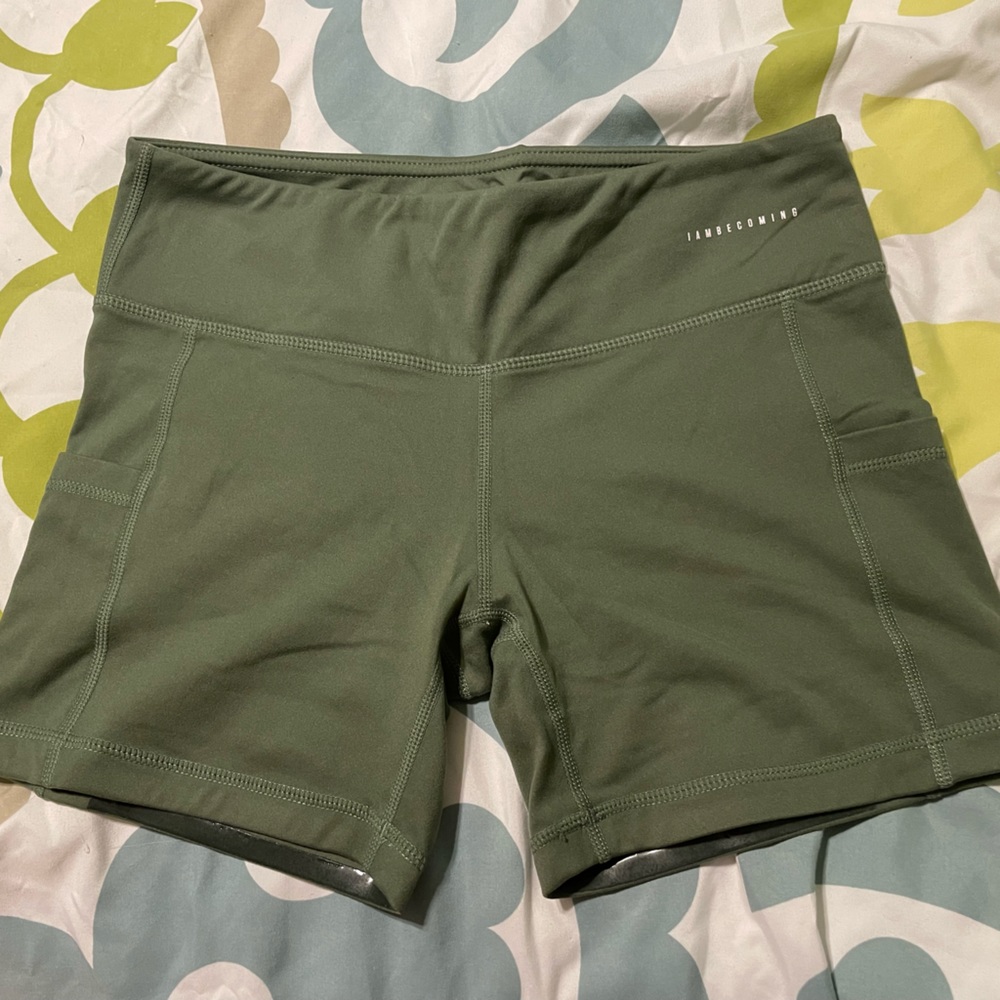 IAB MFG army green high waisted workout shorts size 6/S